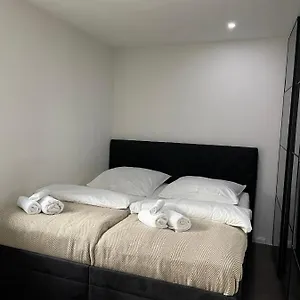 Wohnen Im Reihenhaus Auf Zeit In Ferienhaus Lübeck
