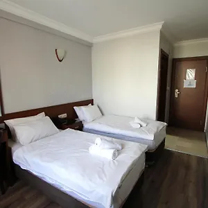 lyon-hotel.istanbul-turkeyhotels.com/