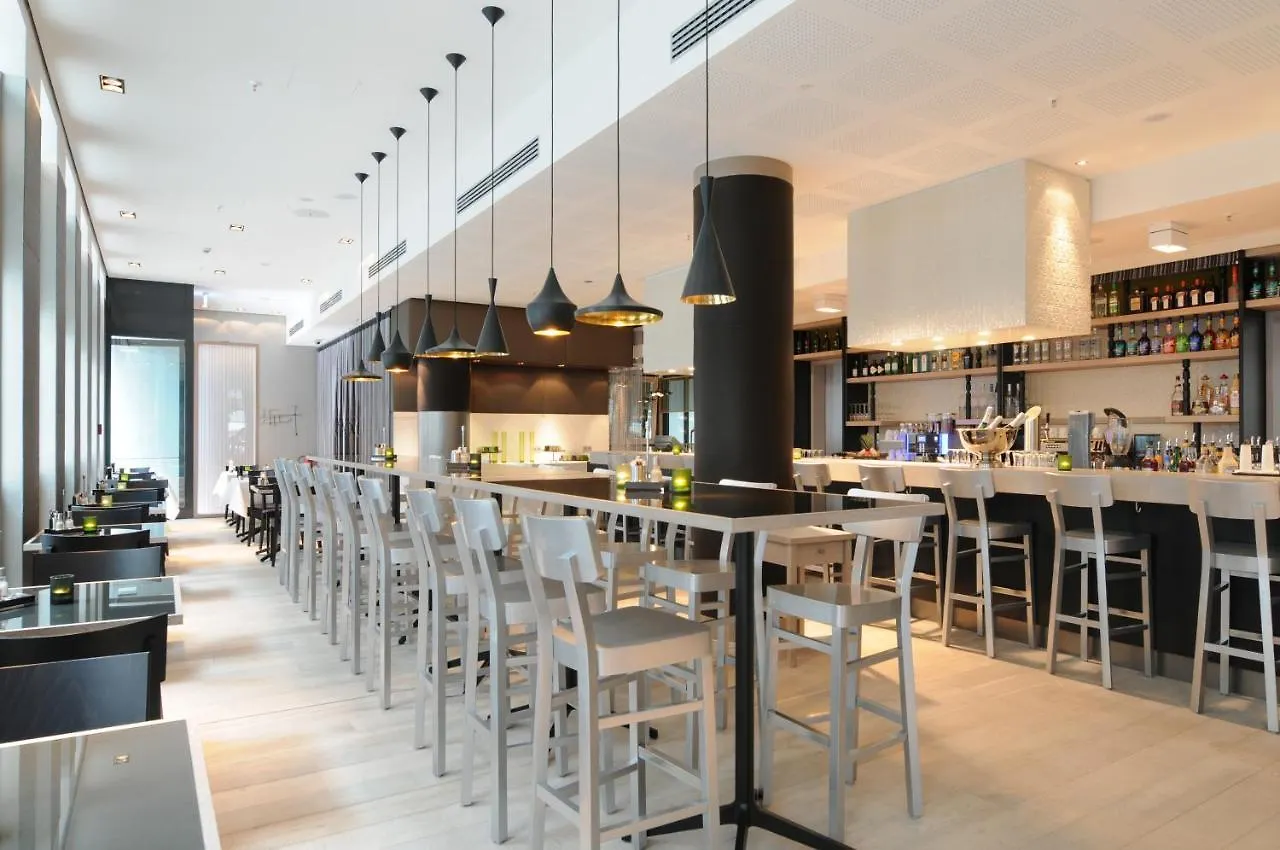 Hotel Indigo Berlin-Alexanderplatz, an IHG Hotel 4*, Berlin