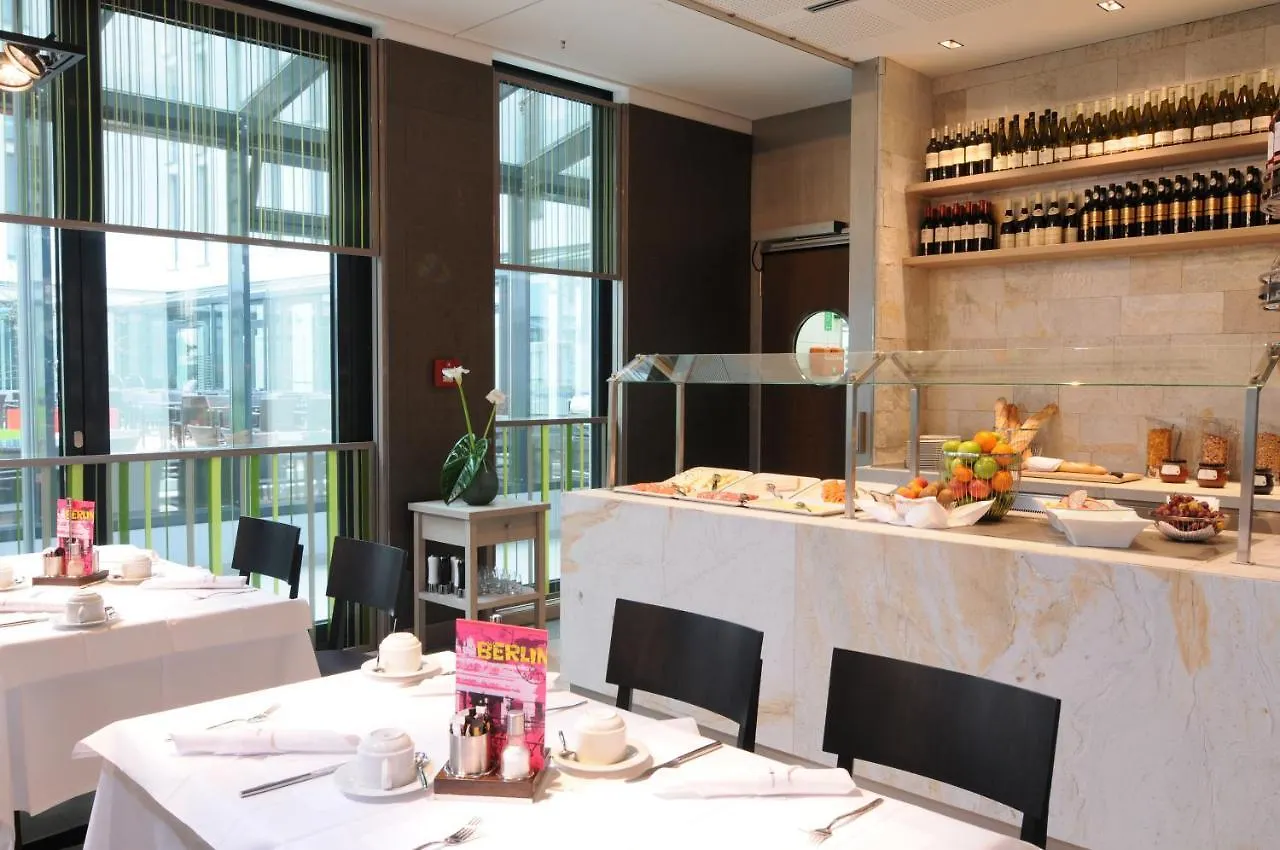 ****  Hotel Indigo Berlin-Alexanderplatz, an IHG Hotel Deutschland