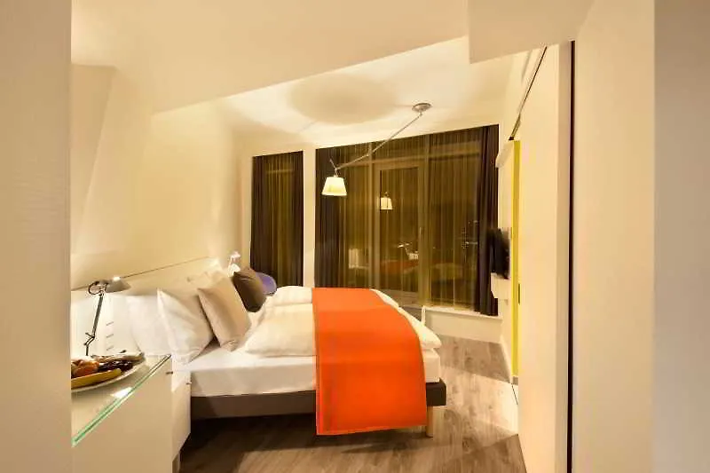 Hotel Indigo Berlin-Alexanderplatz, An Ihg Hotel